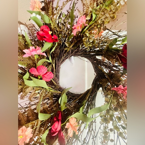 Pink Gardenia Wreath, 24” - Picture 11 of 12